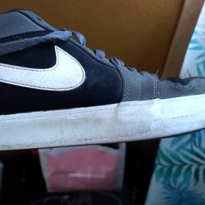 Men's air Jordan low version sz 11